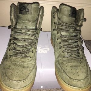 Air Force 1- tan & olive